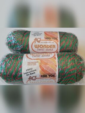 Wonder Twist 6mm Macrame Cord  2 packs Red & Green